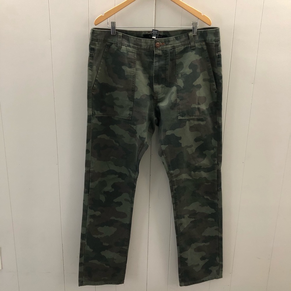 ******SOLD******* SEAN JOHN Sz 36 - Picture 2 of 8
